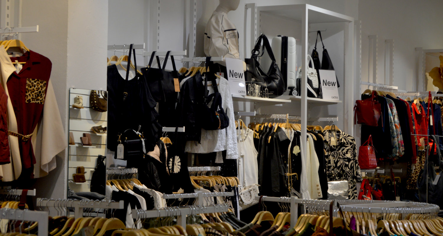 Moda para mujer y hombre en Segorbe. Ropa, calzado, complementos, ropa deportiva, pijamas, bolsos, cinturones, bufandas, sombreros y ropa de baño