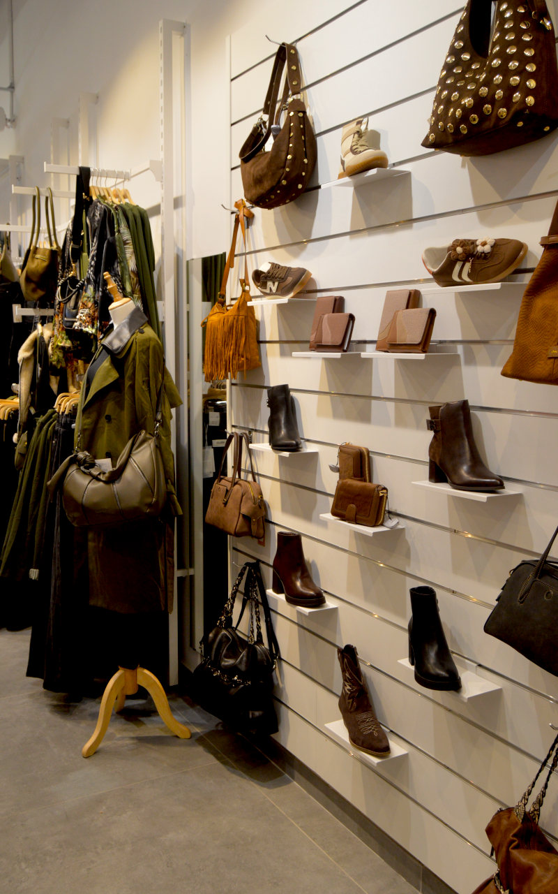 Moda para mujer y hombre en Segorbe. Ropa, calzado, complementos, ropa deportiva, pijamas, bolsos, cinturones, bufandas, sombreros y ropa de baño